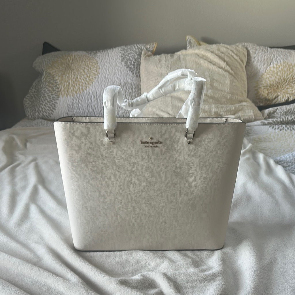 Kate Spade Cream Leather Tote Spacious And Minimalist